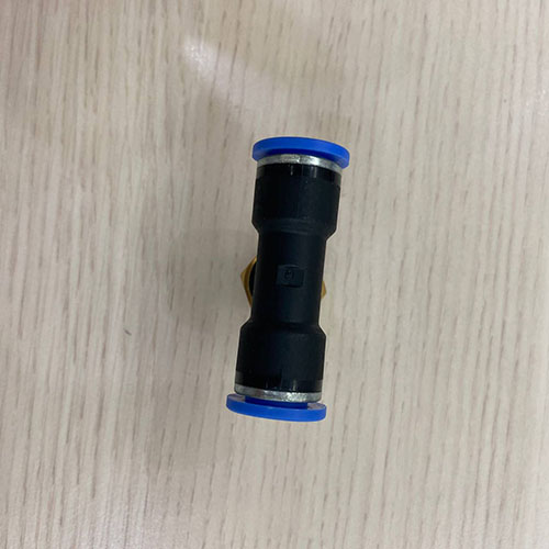 Nối ống T phi 10 ren 17 GPT1003